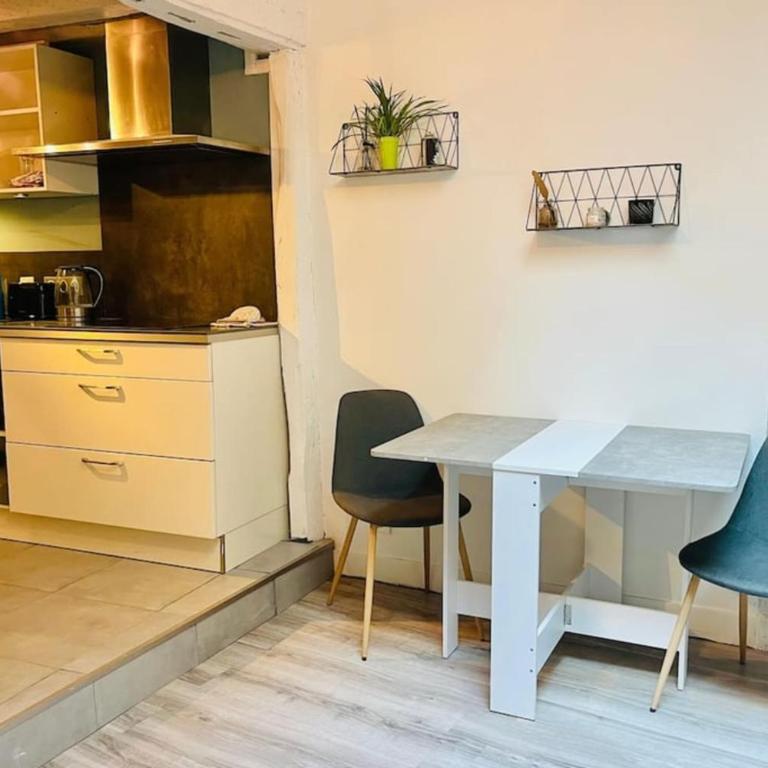 Charmante maison triplex avec jardin - Maison de Vacances - 21