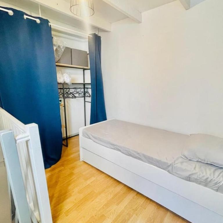 Charmante maison triplex avec jardin - Maison de Vacances - 23