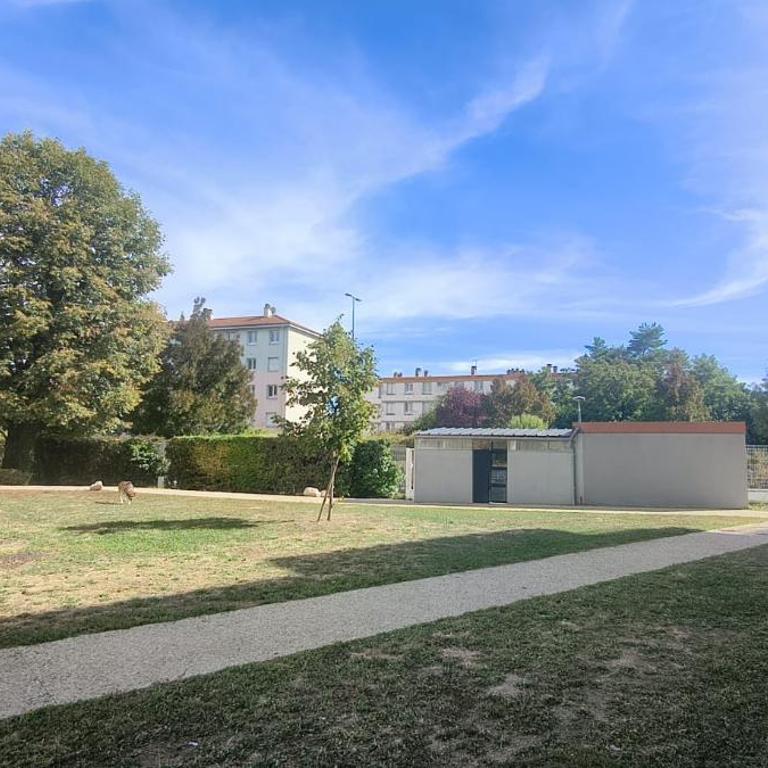 Résidence des volcans d'auvergne parking balcon WiFi lit180X200 - Apartment mit 1 Schlafzimmer und Gartenblick - 14