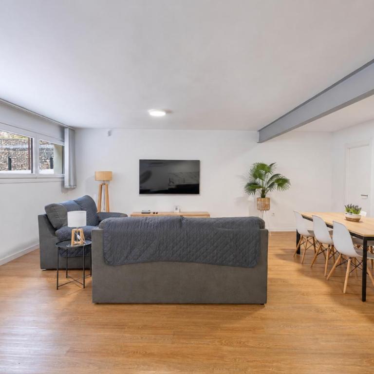 Luzan home by Expoholidays - Apartment - 16