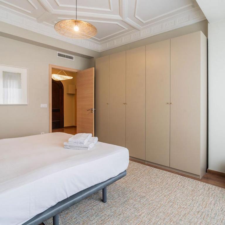 VLC Host - Hospital - Four-Bedroom Apartment - 24