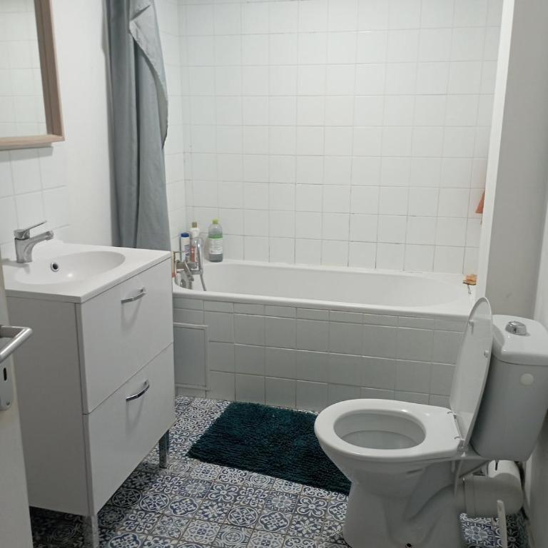 Appartement bas de villa à louer sur Avignon - Appartement 3 Chambres - 3