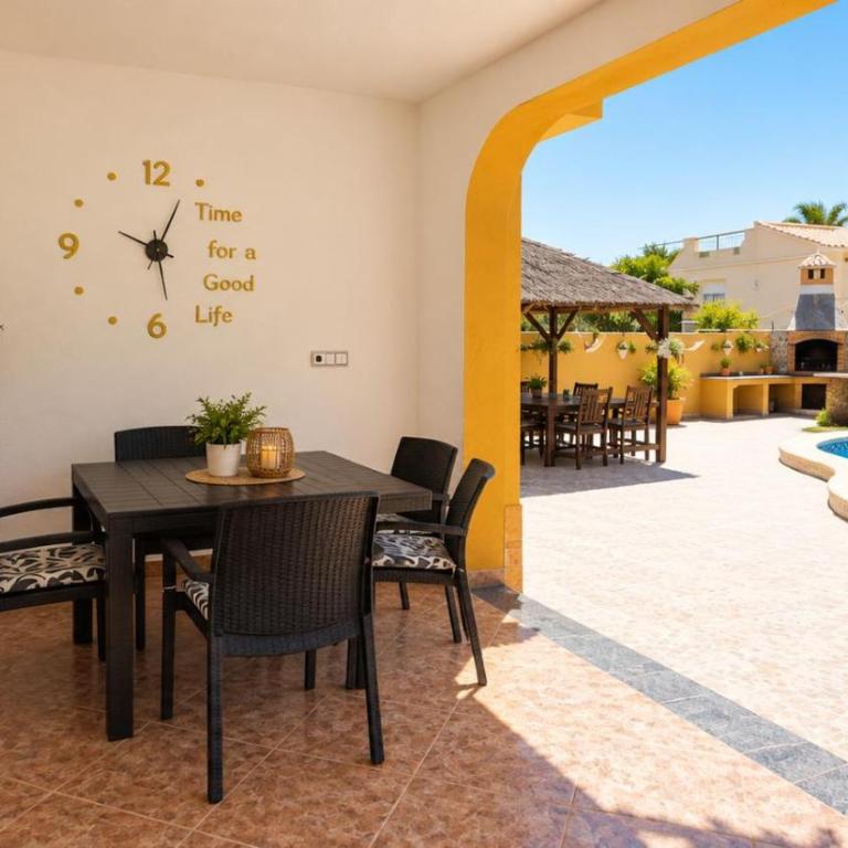 Agradable villa con piscina - Maison 2 Chambres - 6