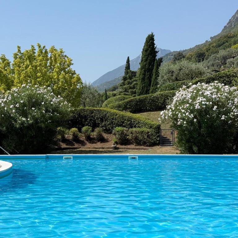 Exclusive private villa with panoramic lake view and pool use - Villa - 19