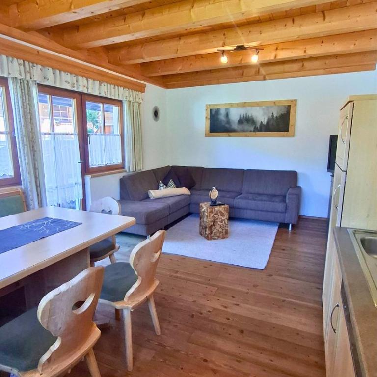 Feriendorf Joggler - Chalets nahe der Gondel - Haus mit 4 Schlafzimmern - 4