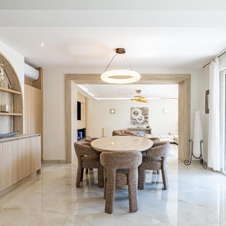 11 GRIMP - Villa with a swimming pool and tennis walk to beach - Villa avec Piscine Privée - 2