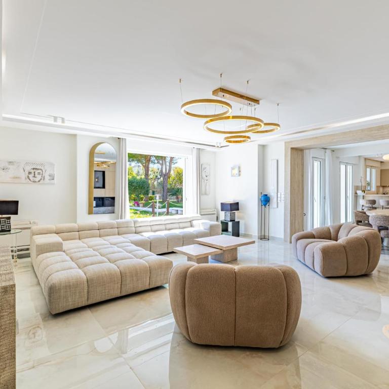 11 GRIMP - Villa with a swimming pool and tennis walk to beach - Villa avec Piscine Privée - 10