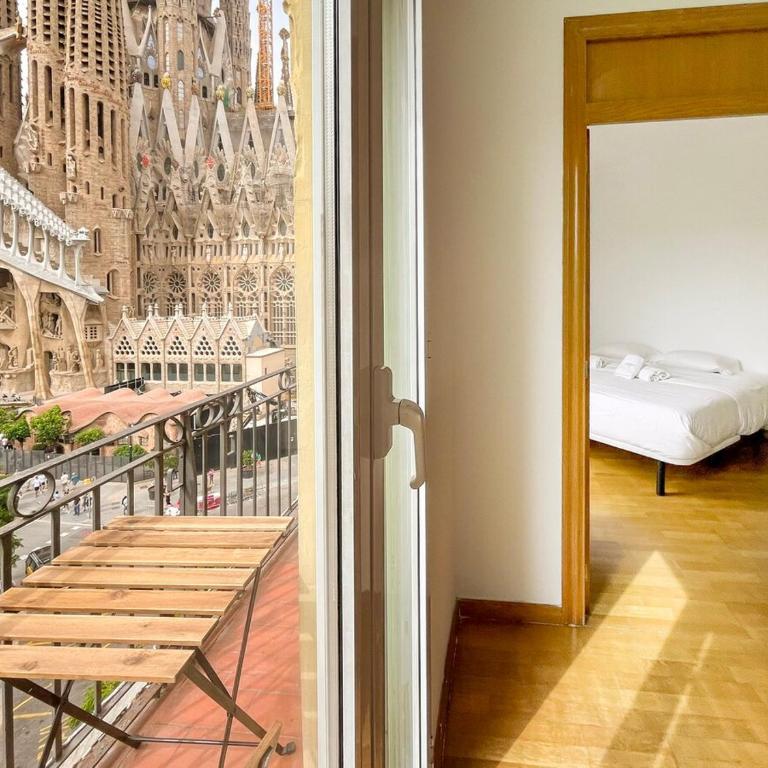 Sagrada Familia La Plaça - Apartamento de 2 dormitorios con vistas a la ciudad - 1