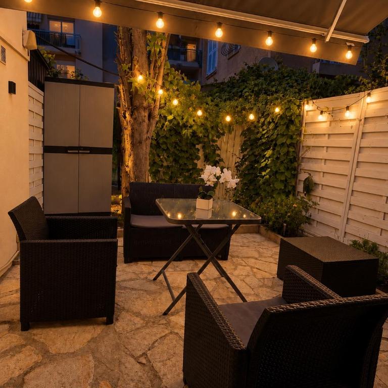 Cocon d Amour Studio avec Jacuzzi Terrasse et Parking Privé - Maison 1 Chambre - 13