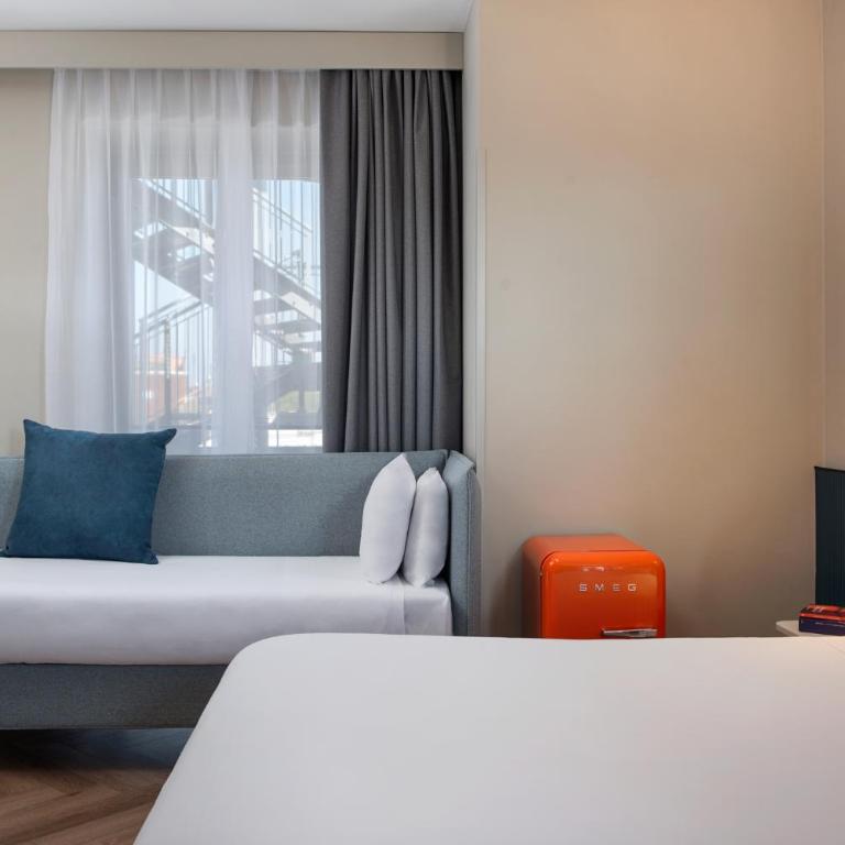 UNA Hotels Mediterraneo Milano - Premium Double Room with Extra Bed - 6