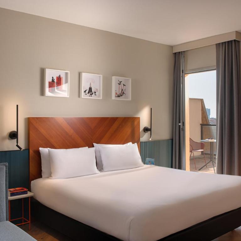 UNA Hotels Mediterraneo Milano - Premium Double Room with Extra Bed - 5