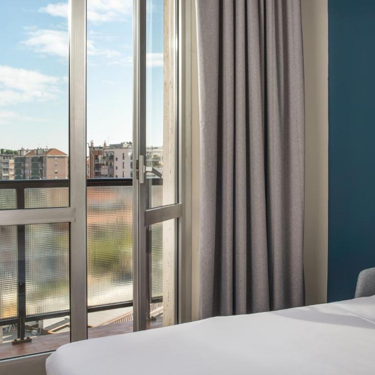UNA Hotels Mediterraneo Milano - Premium Double Room with Extra Bed - 7