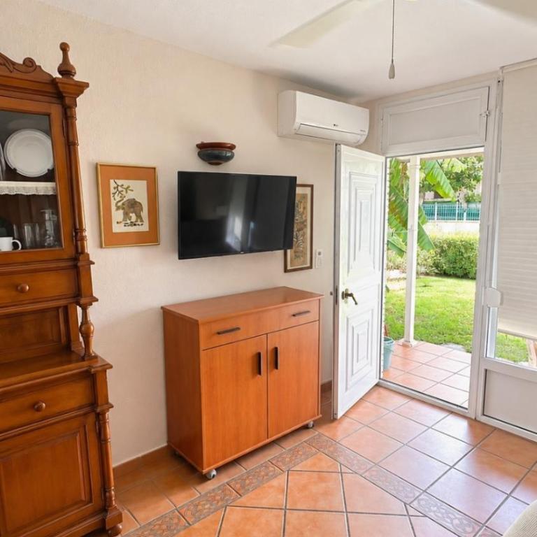 Evans Realty DN Bungalow & Piscina & Terraza & AC - Bungalow - 7
