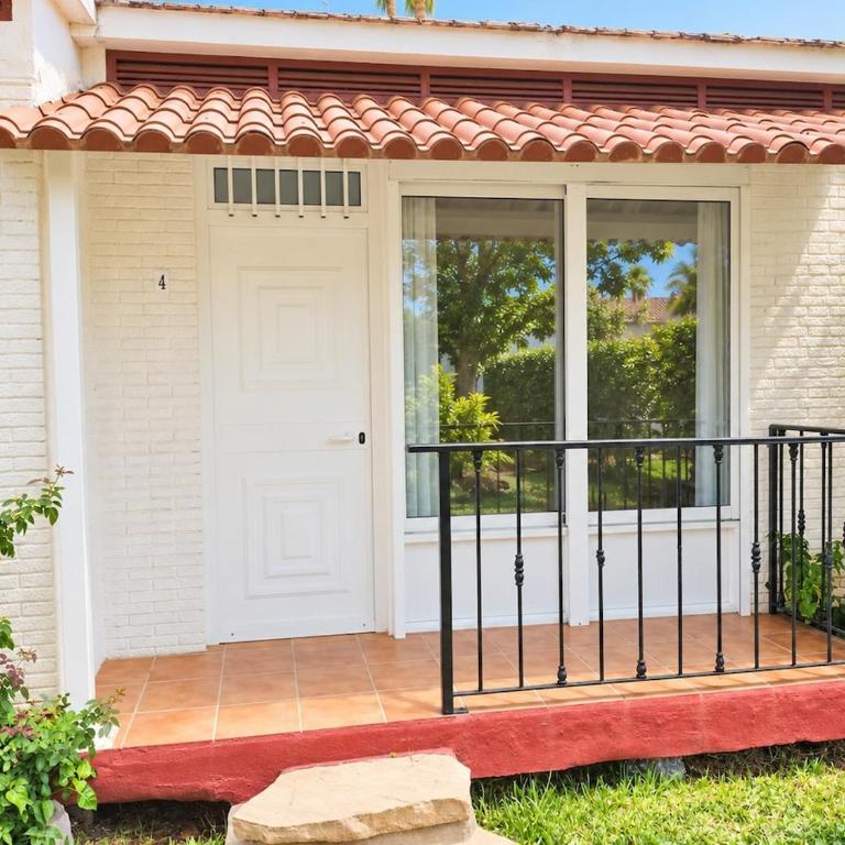 Evans Realty DN Bungalow & Piscina & Terraza & AC - Bungalow - 15