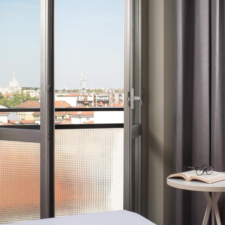 UNA Hotels Mediterraneo Milano - Deluxe Double Room - 3
