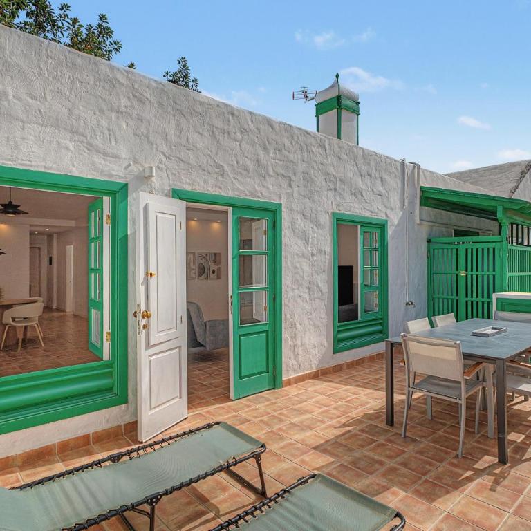 Oasis de César- Arquitectura Típica - Apartamento Deluxe de 2 dormitorios con balcón - 1