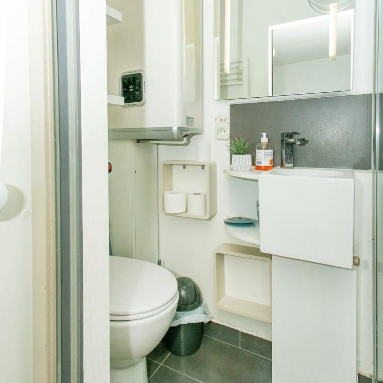 BnBNova - Champs Elysees & Arc de Triomphe - Apartment - 10