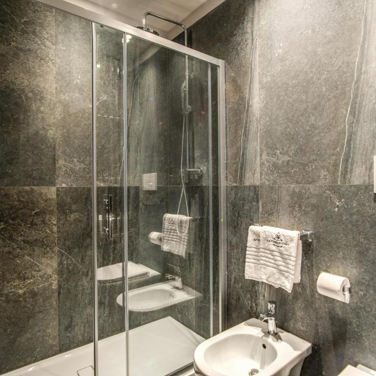 Hotel 77 Seventy-Seven - Maison D'Art Collection - Standard Double Room-- Dependance Piazza del Viminale 14 - 2