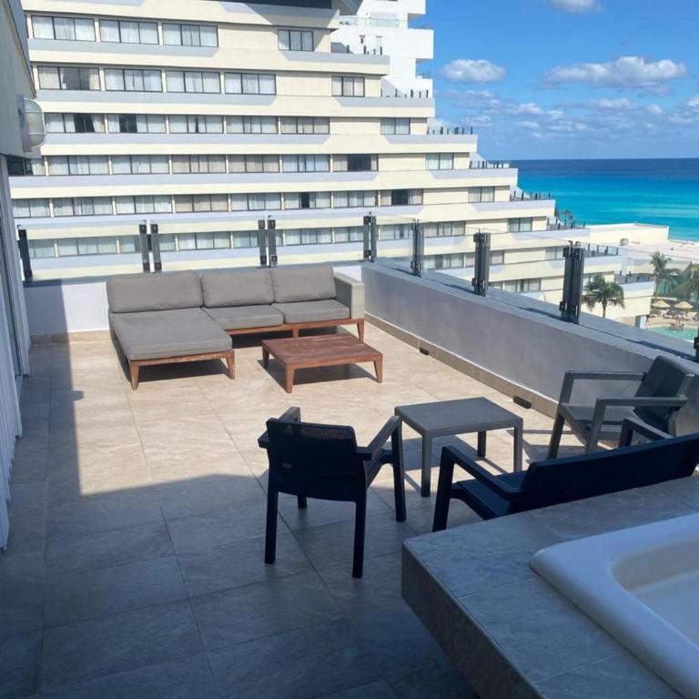 Fabulous Oceanview Suite Access to Beach & Pools - Apartment - 13