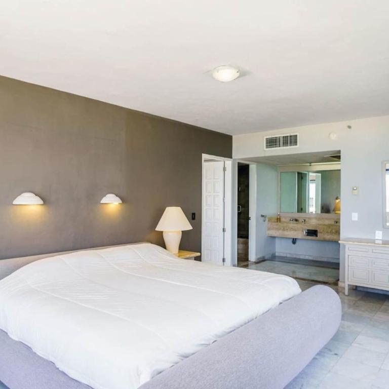 Fabulous Oceanview Suite Access to Beach & Pools - Apartment - 5