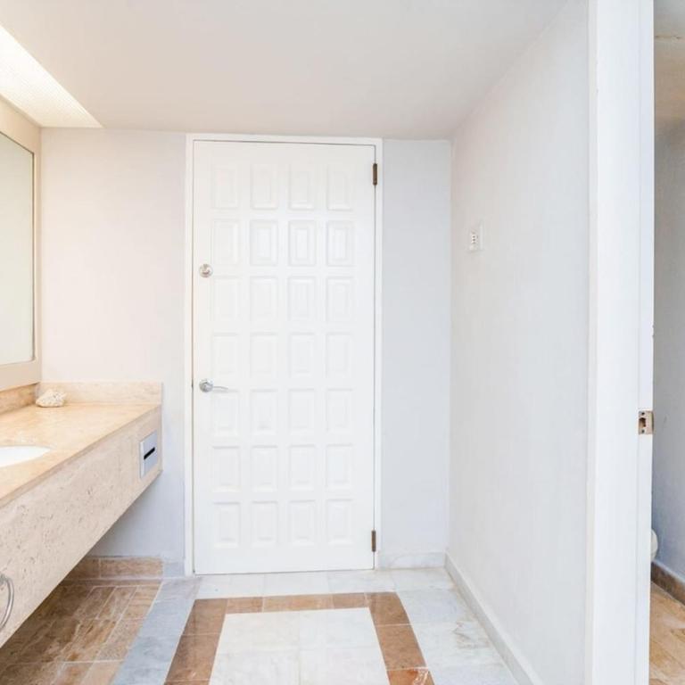 Fabulous Oceanview Suite Access to Beach & Pools - Apartment - 16