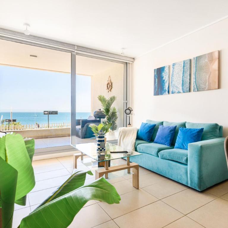 Primera línea con vista al mar y Estacionamiento en Concon - Apartamento de 2 dormitorios con balcón y vistas al mar - 1