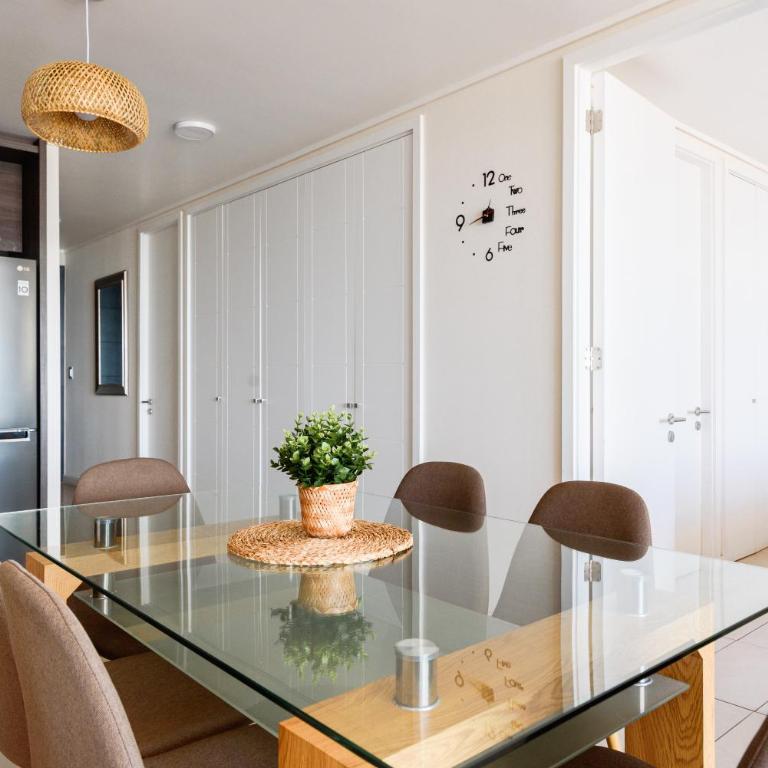 Primera línea con vista al mar y Estacionamiento en Concon - Apartamento de 2 dormitorios con balcón y vistas al mar - 17