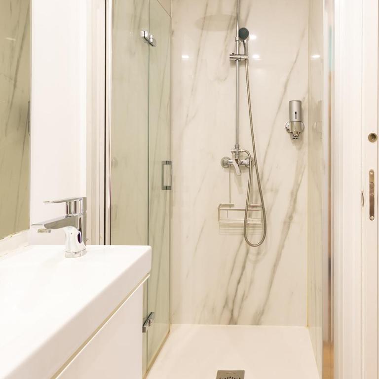 Moncloa room apartments - Studio - 8