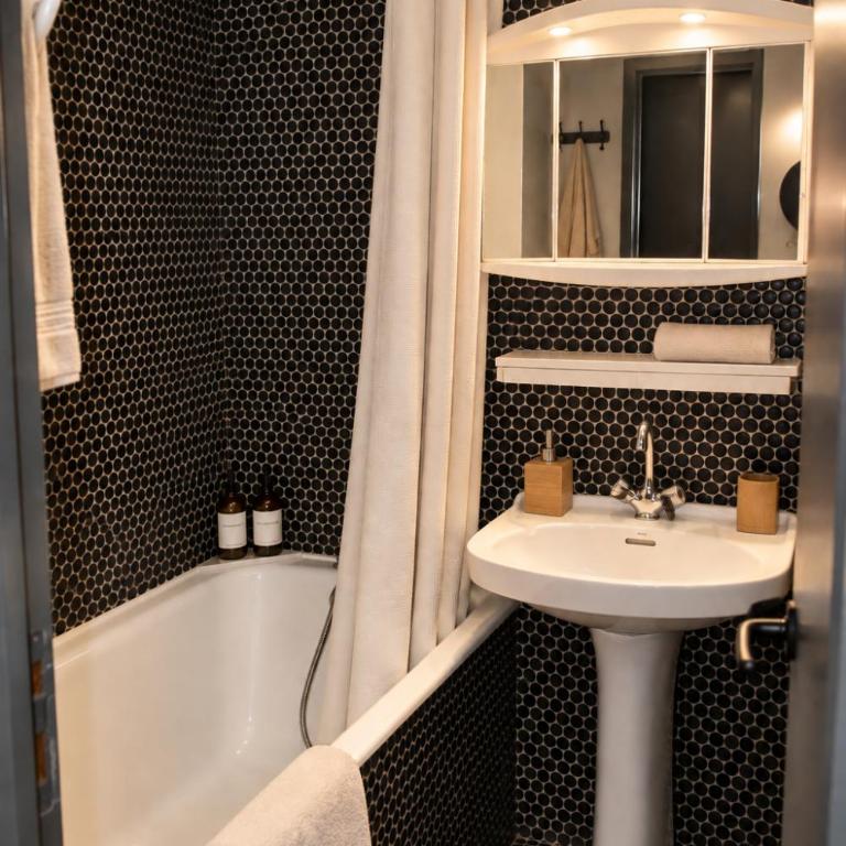 Petit studio en plein centre de Cauterets - Studio - 5