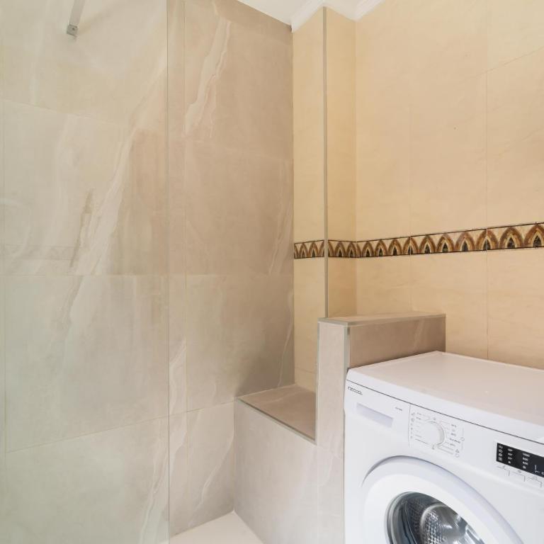 Apartment with Private Terrace, Pinar del Rey - Madrid - Apartment - 14