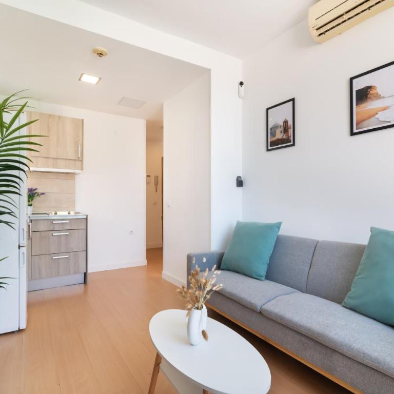 Apartment with Private Terrace, Pinar del Rey - Madrid - Apartment - 12