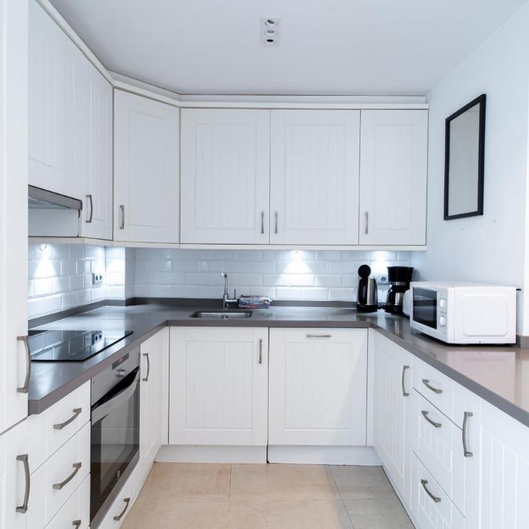 Casa Animas Casasol Centro - Three-Bedroom Townhouse - 16