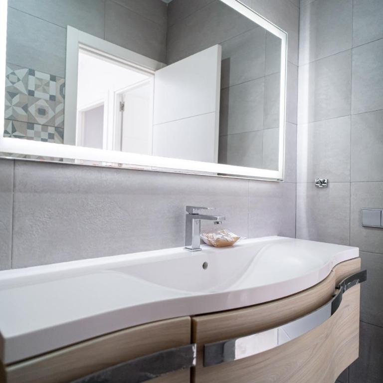 Casa Animas Casasol Centro - Three-Bedroom Townhouse - 32