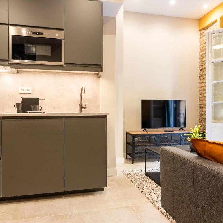 GRUND SUITES GALLERY by FreshApartments - Deluxe Double Studio - 3