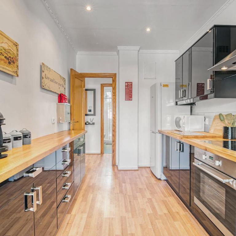 Gandia Center - Apartamento Deluxe de 2 dormitorios con balcón - 8