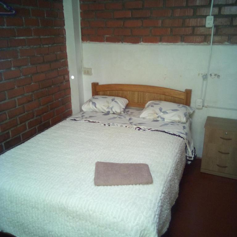 Hostal Inti - Habitación Doble con baño privado - 1