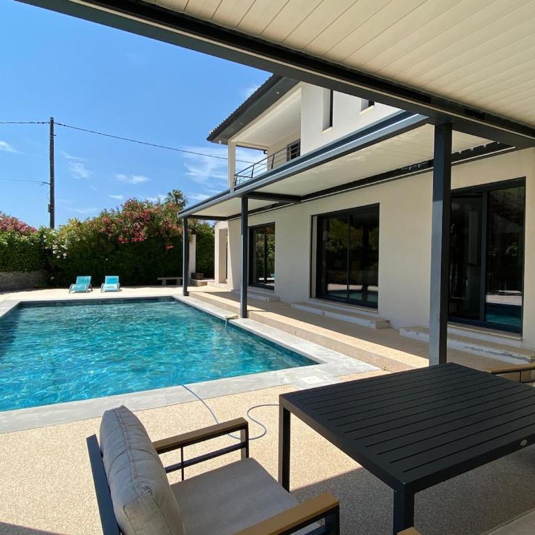 Le Bel Air maison 3 chambres proche mer avec piscine - Villa 3 Chambres - 10