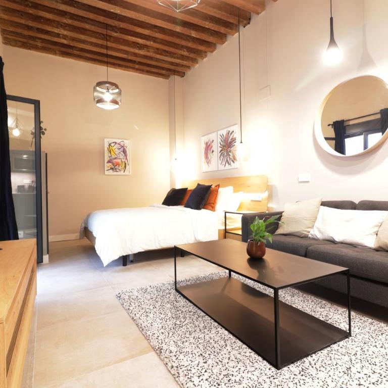 GRUND SUITES GALLERY by FreshApartments - Superior Studio - 4