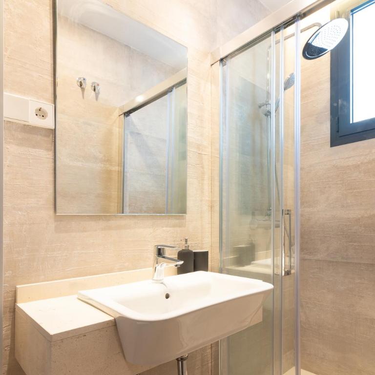 GRUND SUITES GALLERY by FreshApartments - Superior Studio - 3