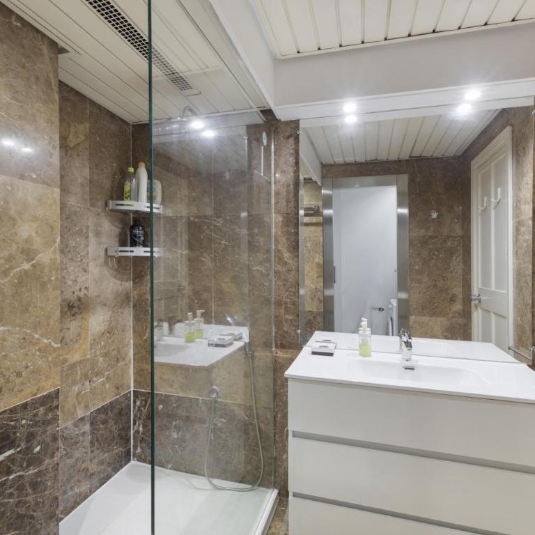Apartamento Confortable con piscina - Superior Apartment mit Stadtblick - 26