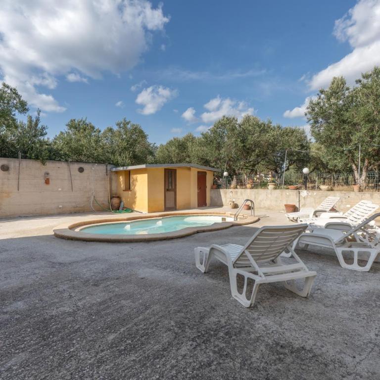 Villa Rosa Con Piscina - Villa con Vista Giardino - 28