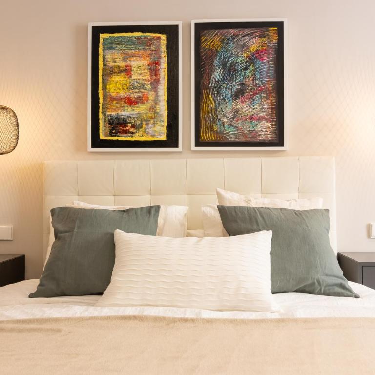 GRUND SUITES GALLERY by FreshApartments - Deluxe Double Studio - 10