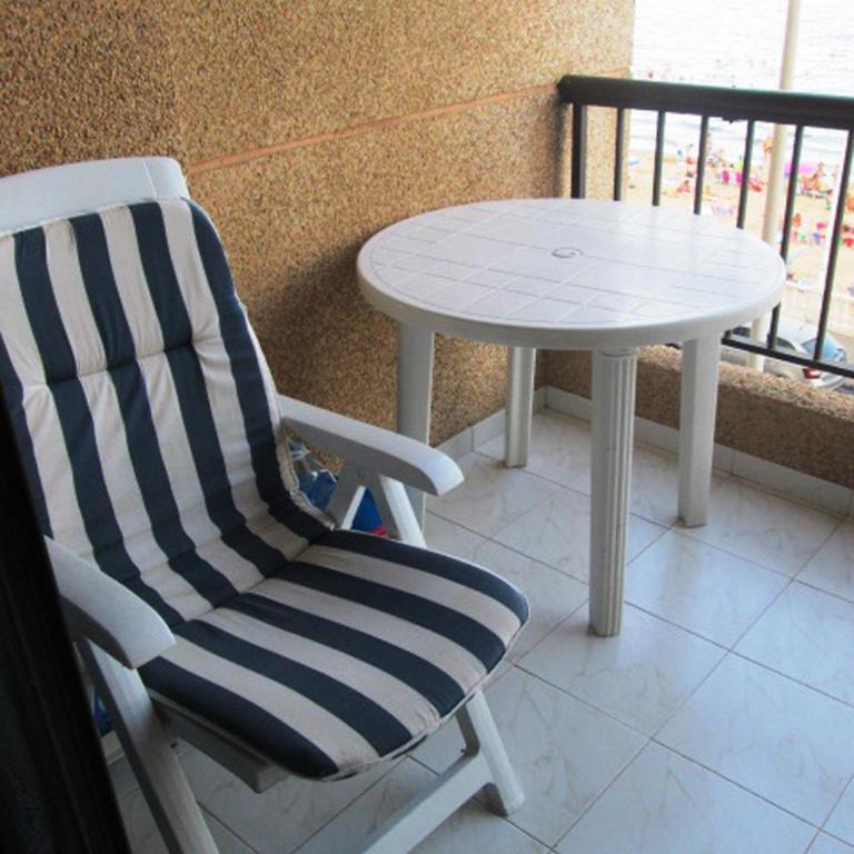 Sea View Apartment - Apartment with Sea View - 8