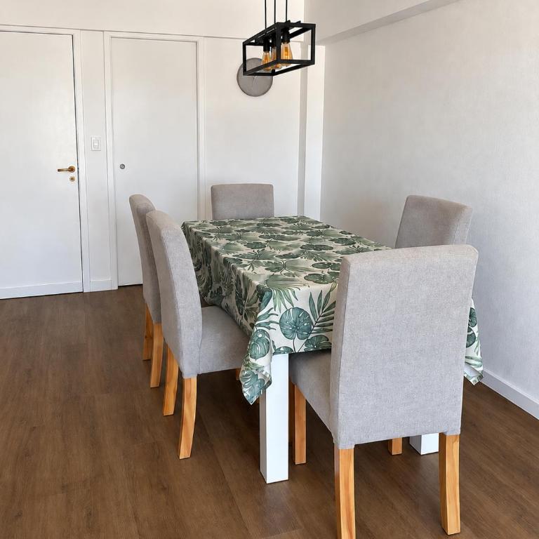 Depto MDQ con Cochera 4 amb - Three-Bedroom Apartment - 11