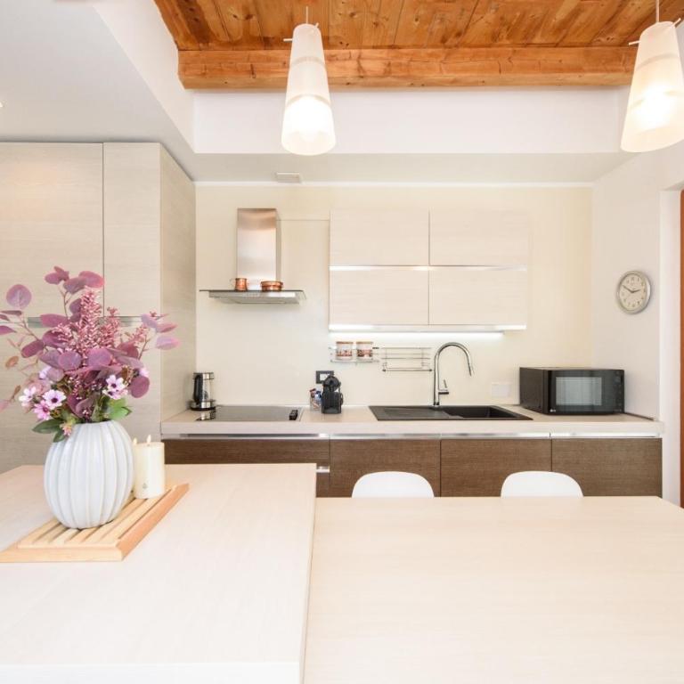 Attico Bella Vista con parcheggio in centro - Appartamento con 2 Camere da Letto - 14