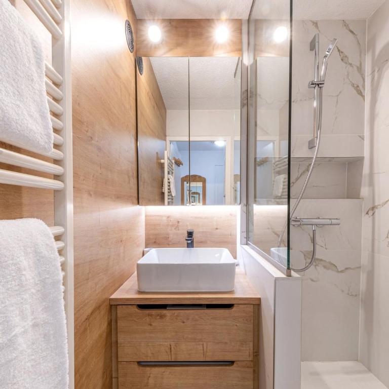 Appartement rénové skis aux pieds avec parking et wifi à Val-d'Isère - Appartement 1 Chambre - 14