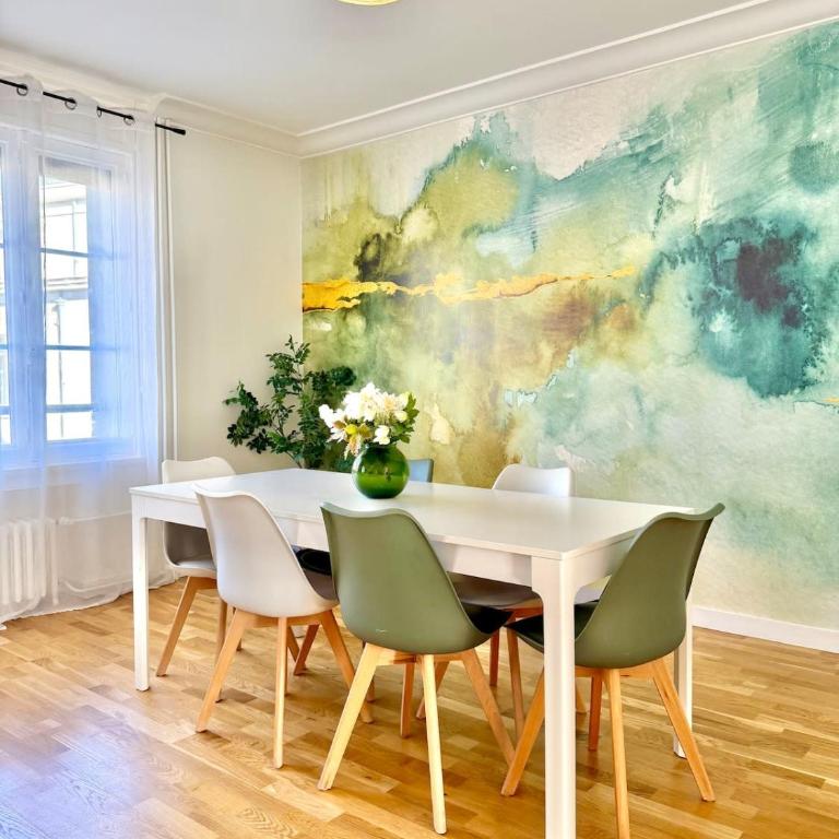 "L'Impressionniste" Spacious 2-Bedroom Apartment Orléans City Center - Apartment - 2