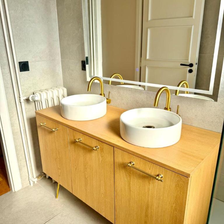 "L'Impressionniste" Spacious 2-Bedroom Apartment Orléans City Center - Apartment - 27