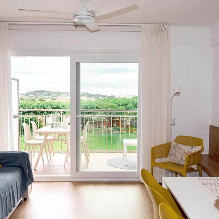 Apartamento reformado a 300m de la playa - Apartamento con vistas a la piscina - 3