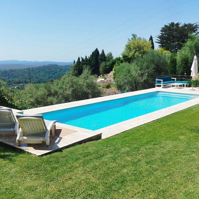 villa provençale en pierre avec vue sur la mer, piscine et jacuzzi - Villa avec Piscine Privée - 15